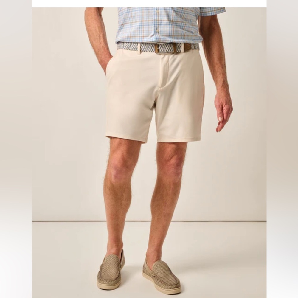 NWOT johnnie-O Men's SZ 32 Jupiters Stretch Cotton Performance Shorts 8” inseam
